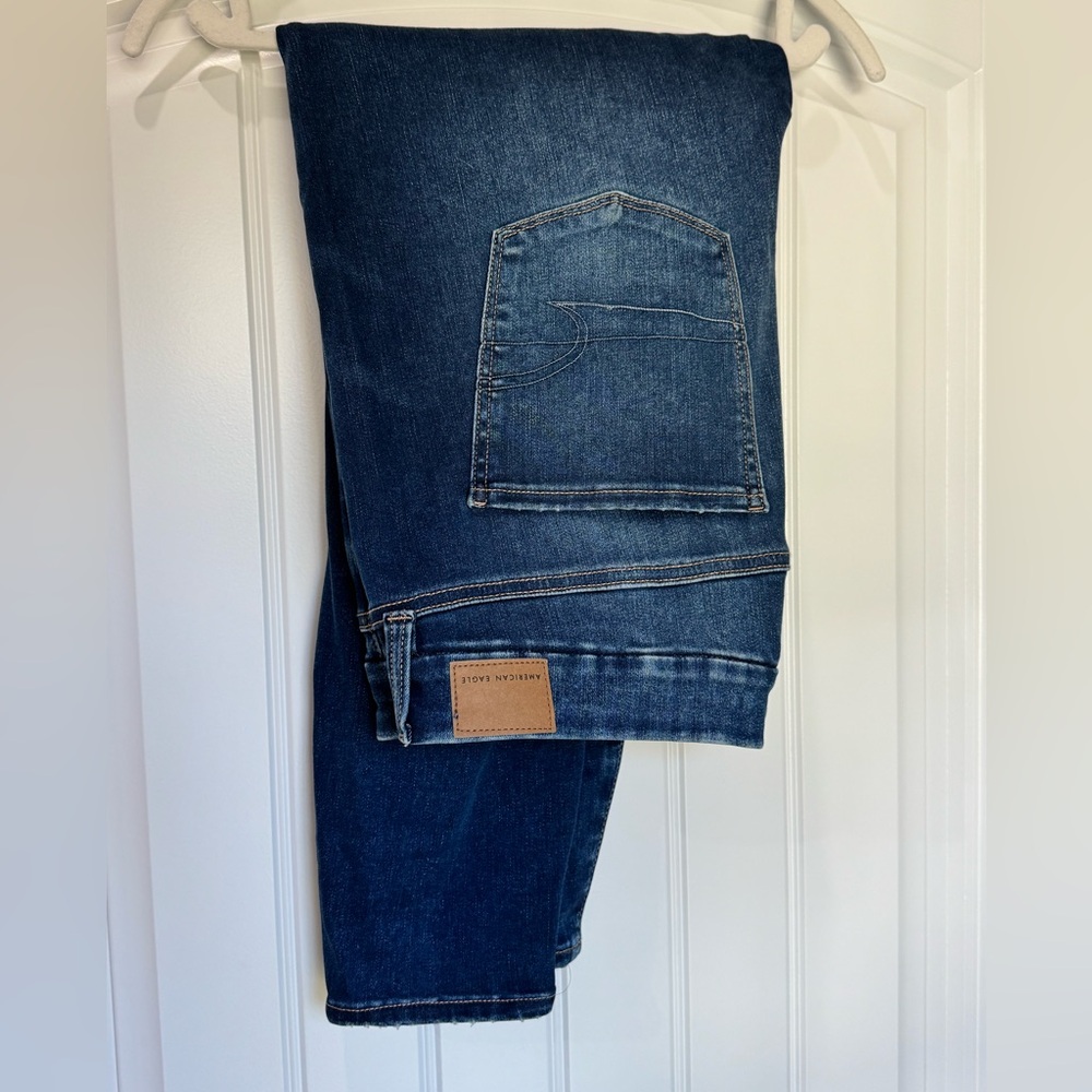 American Eagle AE Forever Soft Ripped Skinny Jeans Womens 18 Short Distressed - Picture 2 of 3